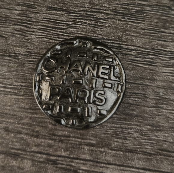 CHANEL Other - Chanel Paris Button